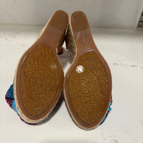 Gianni Bini Bold Color Pink and Blue Heels with Floral Accents 6.5 - Picture 4 of 11